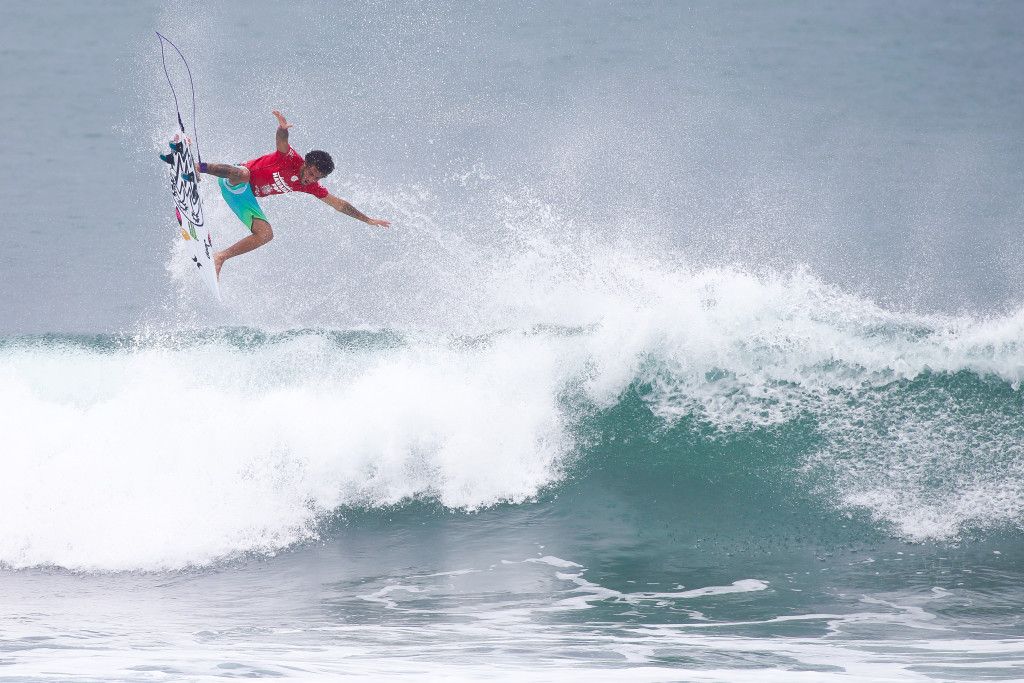 Filipe Toledo (BRA) . Hawaiian Pro 2015