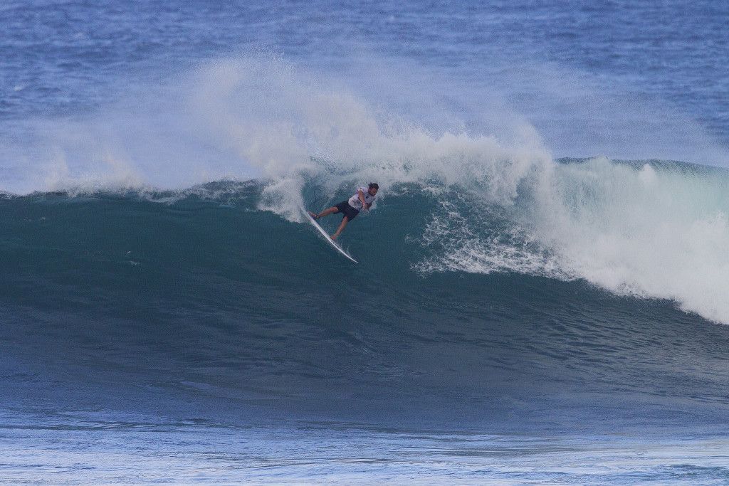 Dane Reynolds of the USA (pictured) winning his Round 3 heat at the Vans World Cup of Surfing at Sunset Beach on Oahu, Hawaii on Wednesday December 2, 2015.