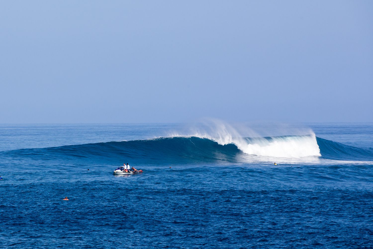 KEONI YAN WINS MAIDEN WSL TITLE AT SUNSET PRO Surf News Network